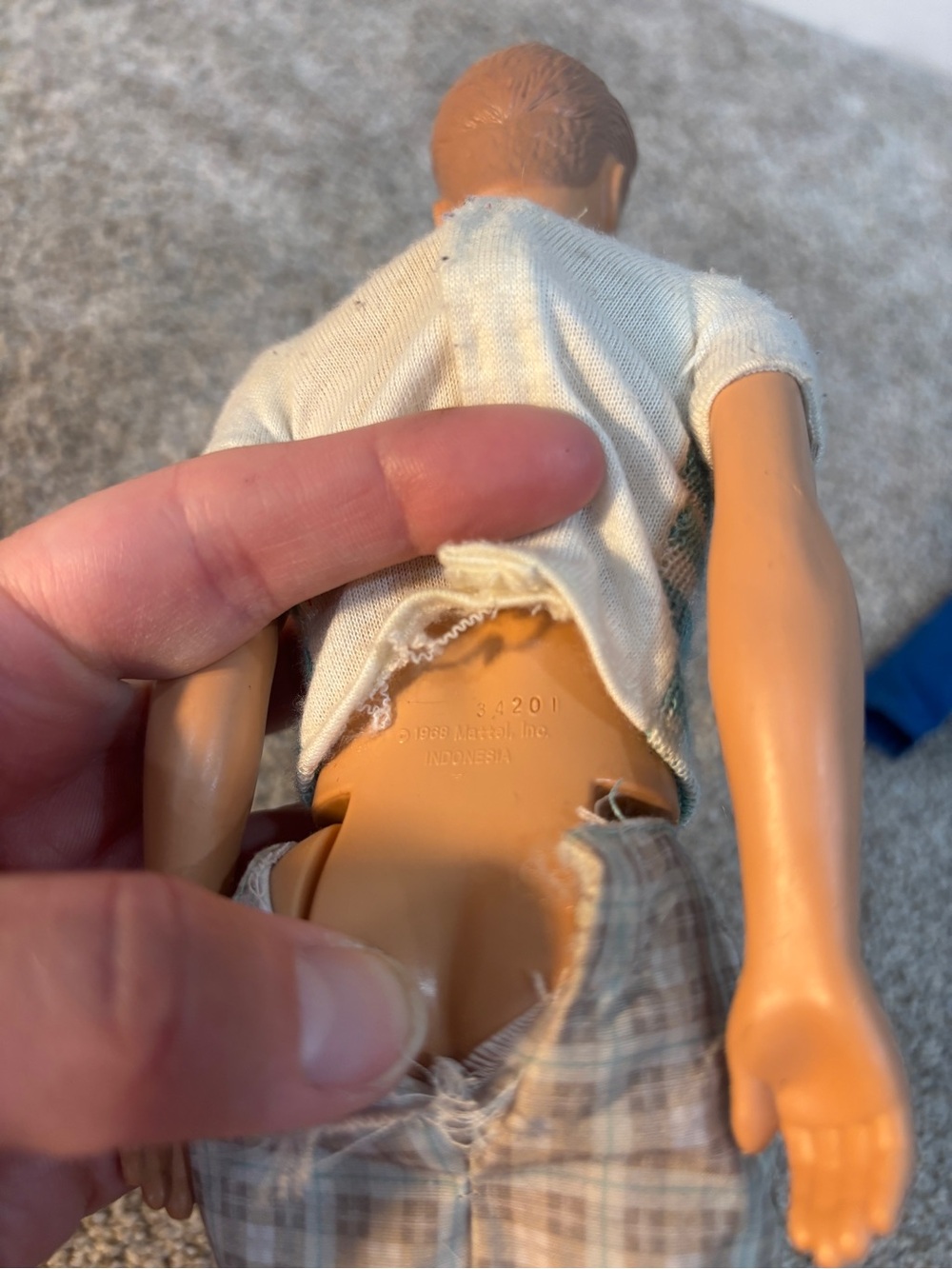 Vintage 1968 Ken Mattel Barbie with extra shirt - Picture 5 of 6